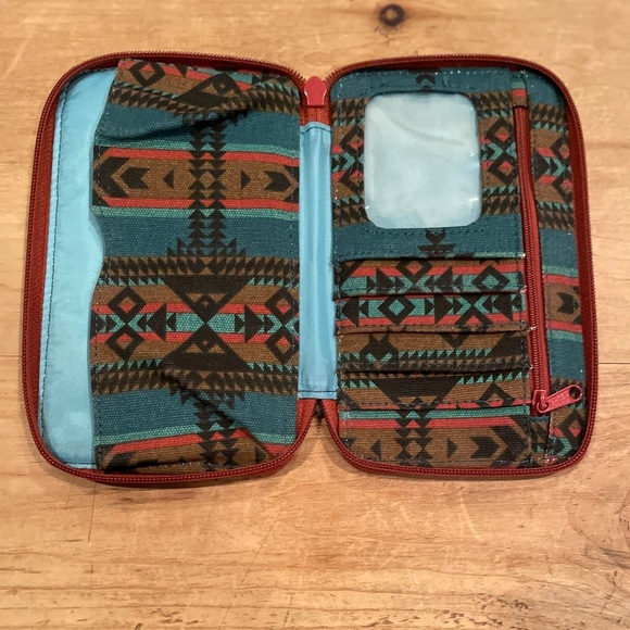 KAVU Large Zippered Southwestern Aztec Tribal turquoise Wallet Phone Case EUC - Picture 2 of 7
